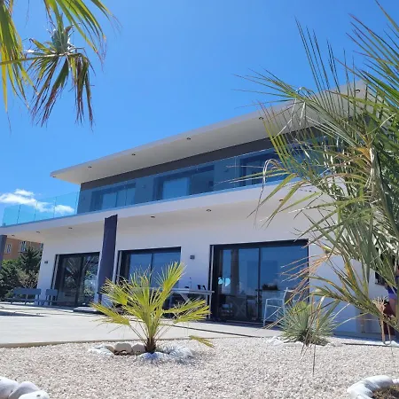 Tres Belle Neuve 12 Personnes, Clim, Piscine, Dans Le Golfe De St-tropez